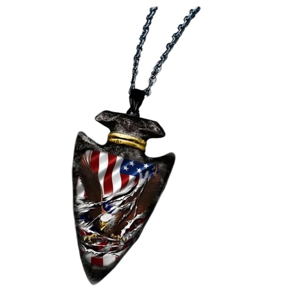 Patriotic USA American Flag and Eagle Arrowhead Design Black Unisex Necklace - Picture 2 of 7